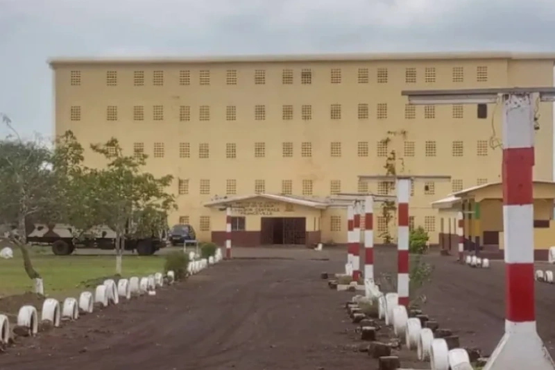 Prison de Yéné, franceville
