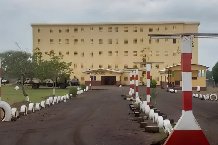 Prison de Yéné, franceville