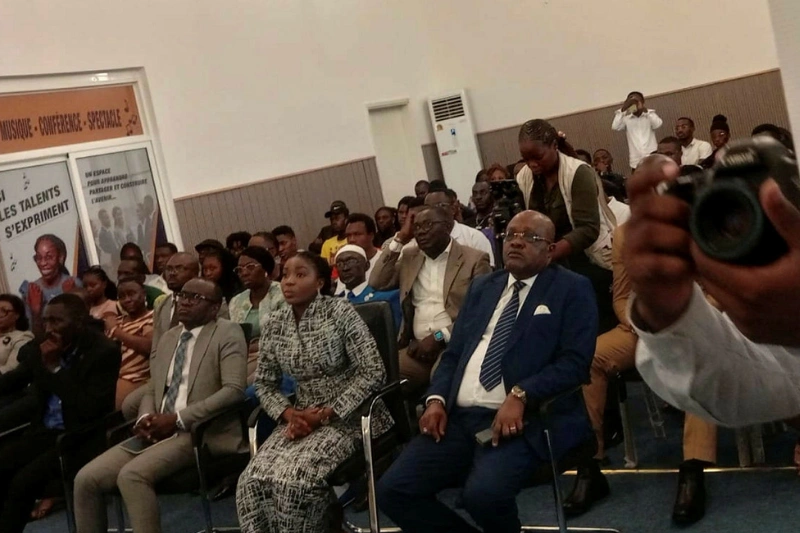 CNOU : lancement du projet des résidences universitaires à Libreville et Franceville
