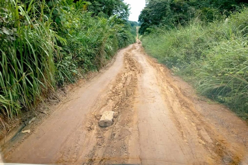 L’axe Makokou-Mekambo mérite une réhabilitation urgente.