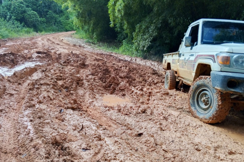 Route Pana–Koula-Moutou : le calvaire des usagers s’aggrave avec les pluies