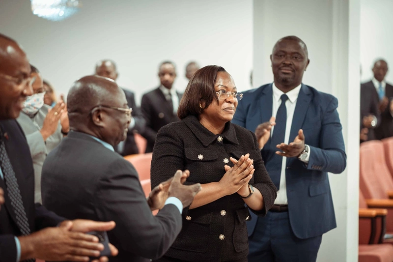 Huguette Yvonne Nyana Ekoume-Awori, au terme de son élection à la présidence du Sénat