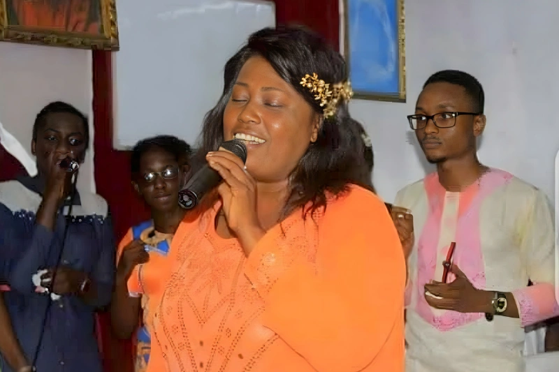 Management du gospel : Stéphanie Yokabe de la banio à la peine 