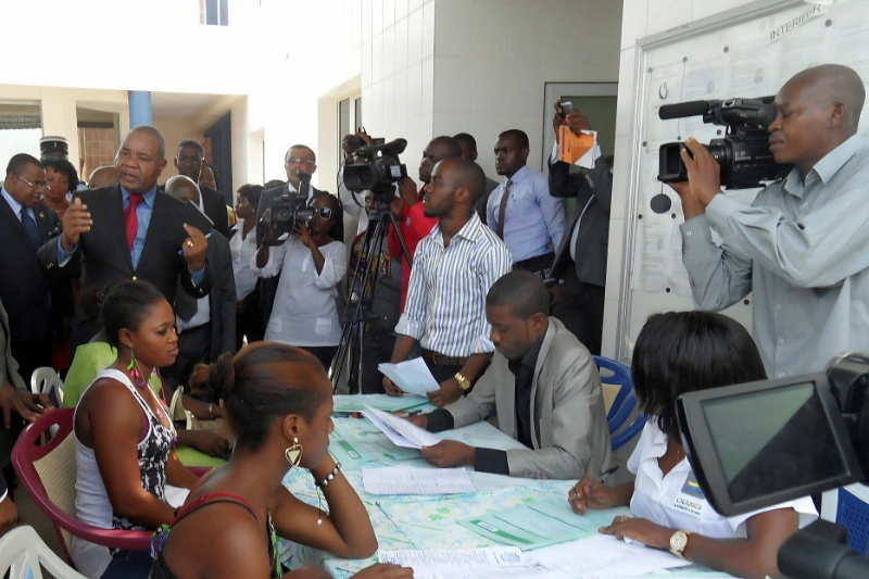Séquence d’immatriculation récente des Gabonais économiquement faibles