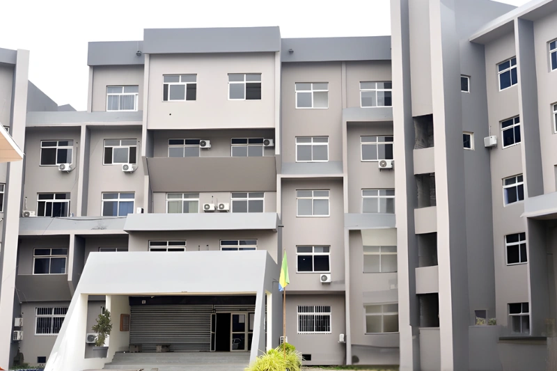 Dettes et bourses : l'ANBG se veut rassurante