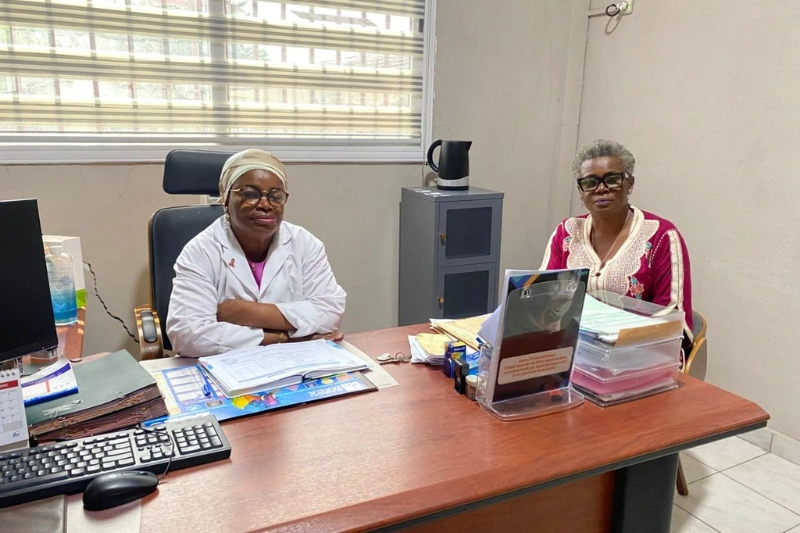 Dr Pélagie Obone Nzé-Bekale (g), médecin chef du centre de santé de Glass.
