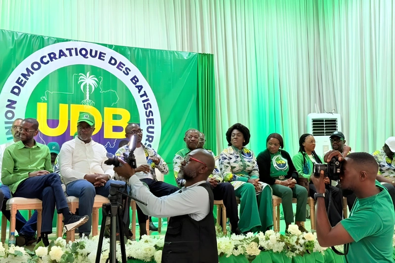 Vue de l’installation des organes de base au 1er arrondissement de Libreville