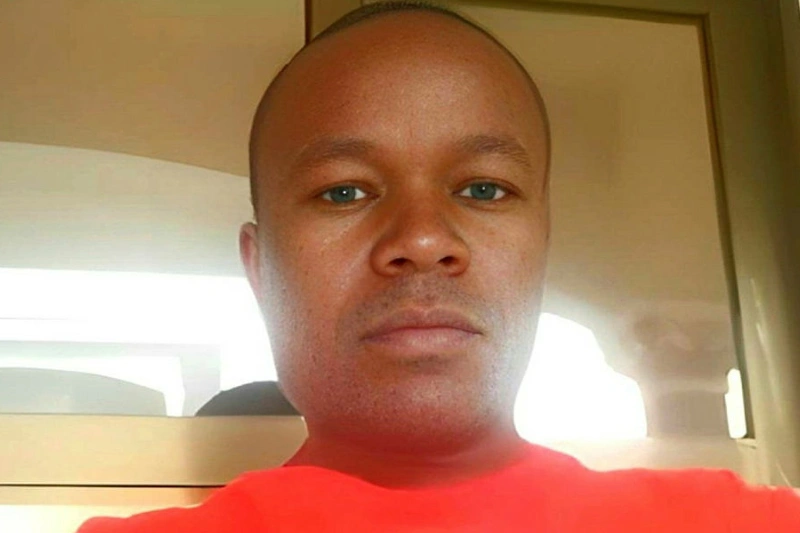 Timothée Yeké Moukoumbi, victime