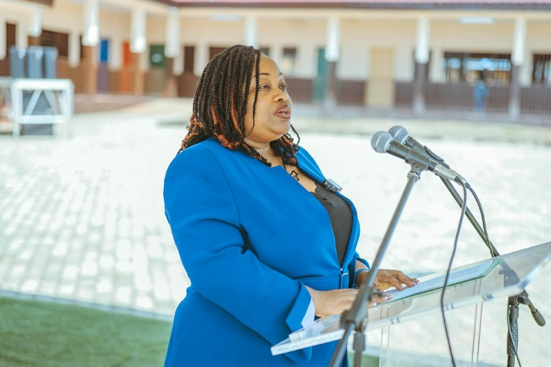 Éducation : le périple de Camélia Ntoutoume-Leclercq à Franceville et Moanda