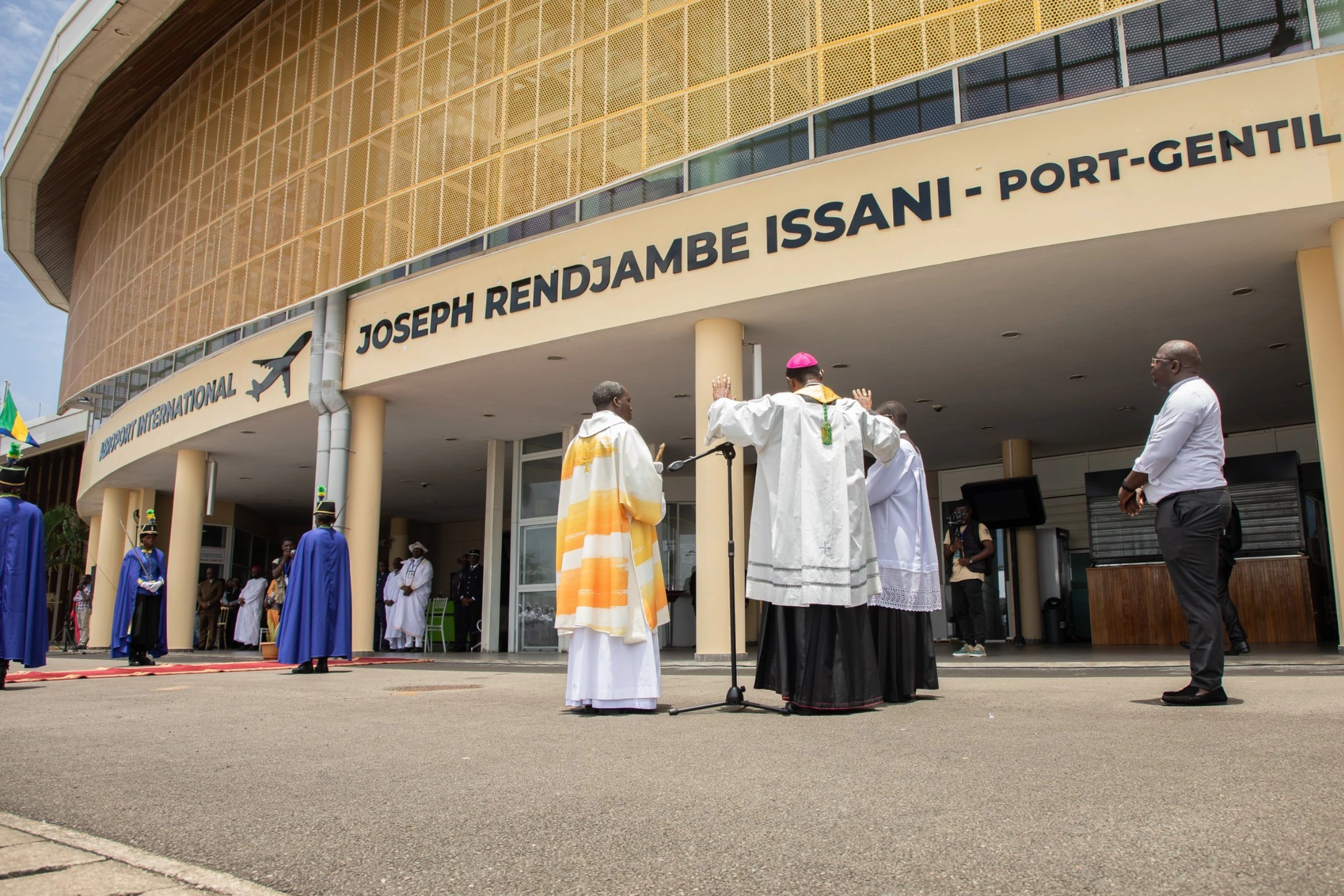 L’aéroport international de Port-Gentil renommé au nom de Joseph Rendjambe Issani