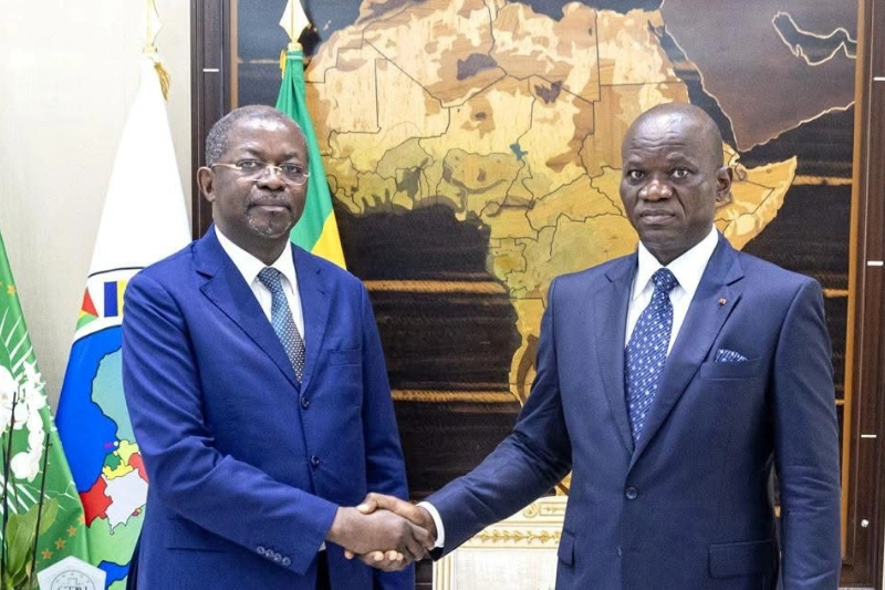 Oligui Nguema donne ses premières orientations à Séraphin Moundounga