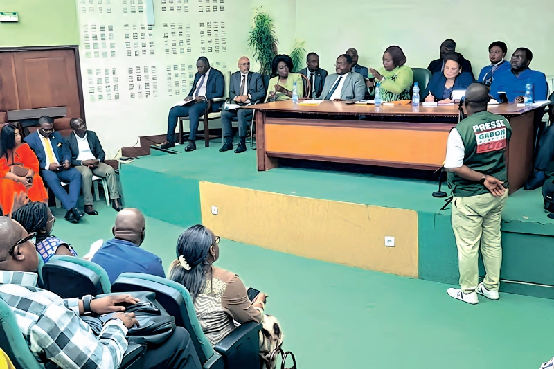 Agrandissement des voies : la gouverneure rassure les populations d'Akanda
