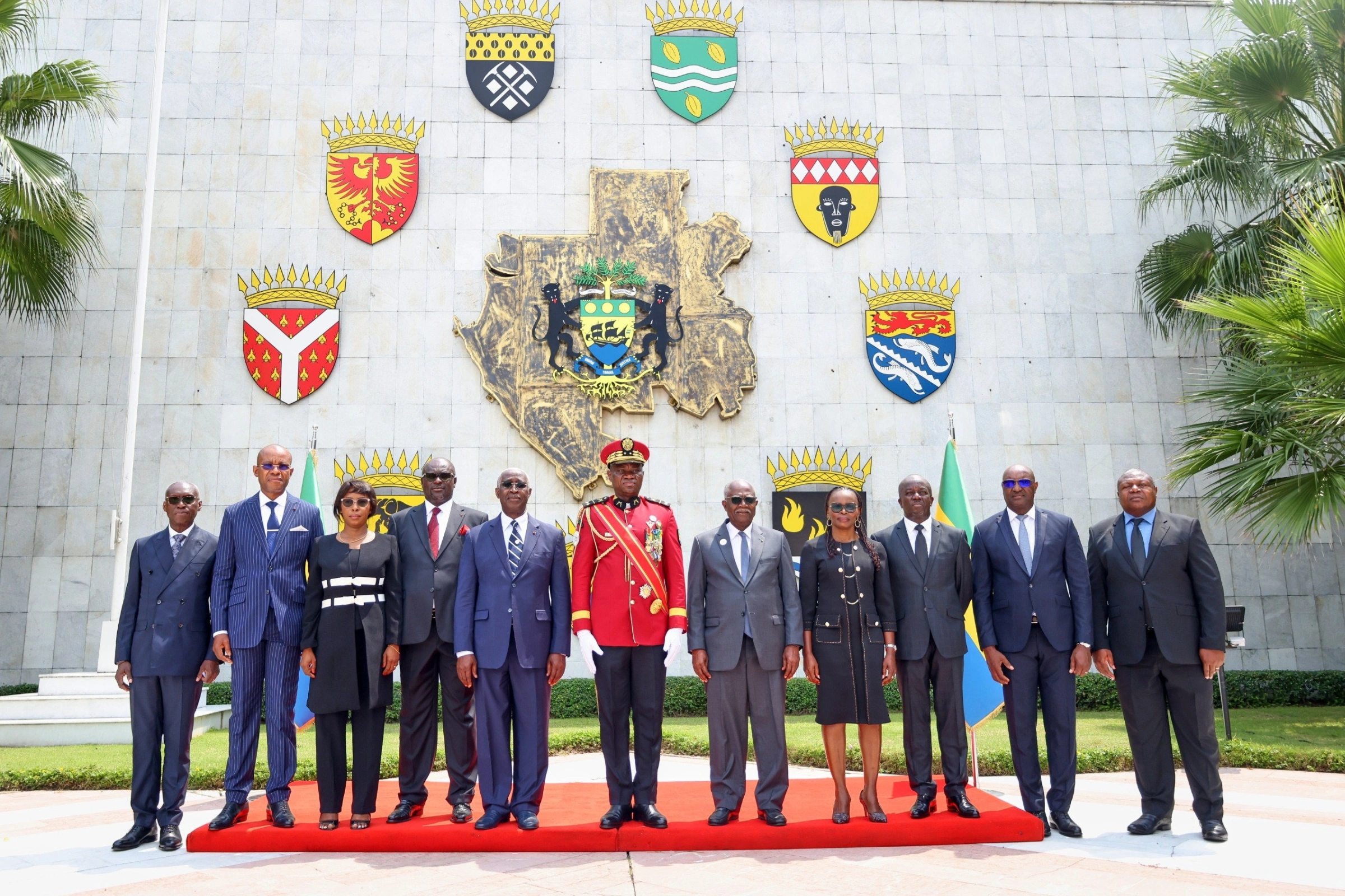 Prestation de serment des ambassadeurs.