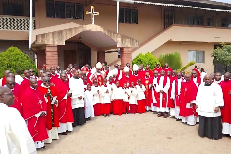 Le clergé catholique du Gabon au sortir du jubilé national dans le Septentrion. © DR