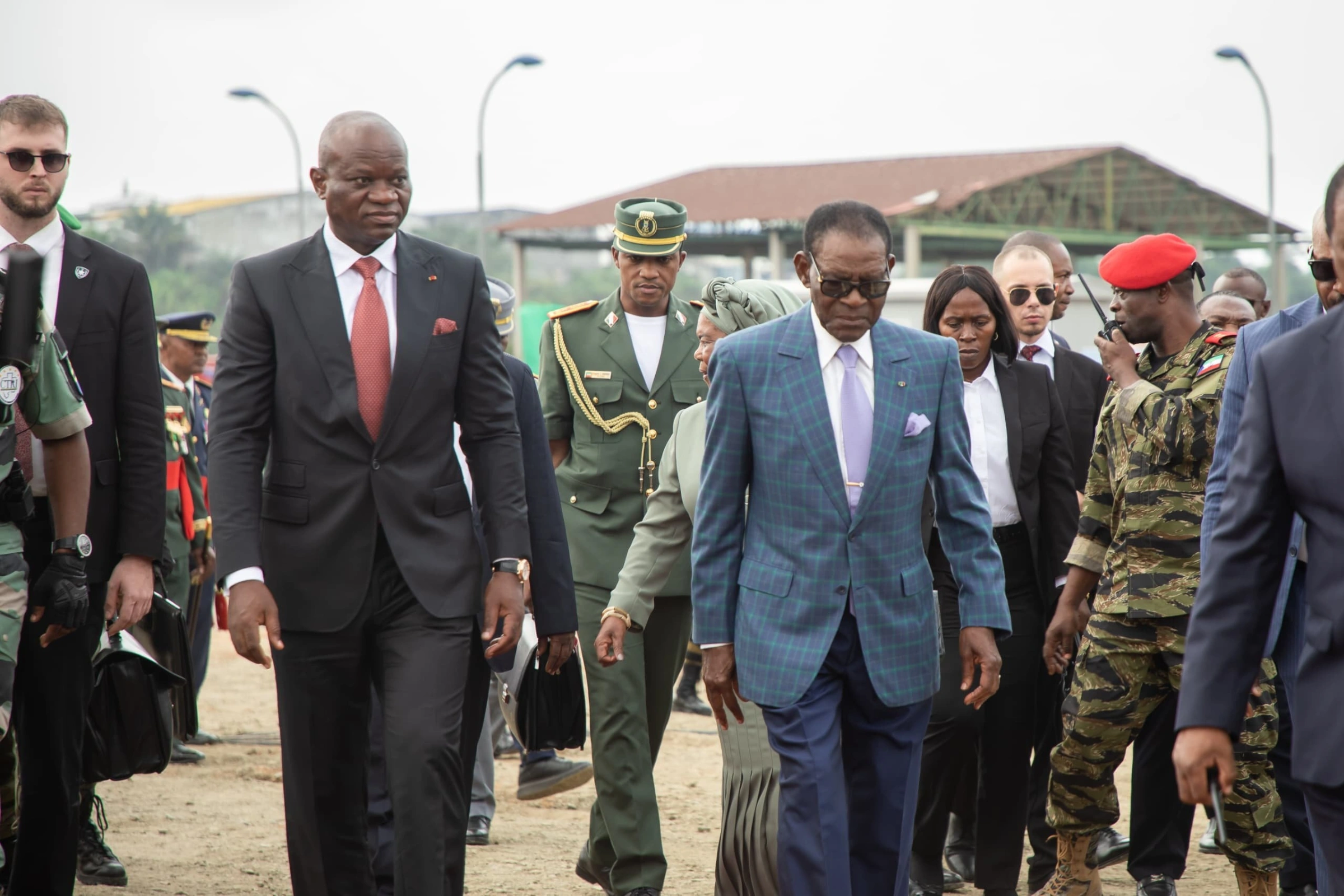 Coopération Gabon-Guinée Équatoriale : Brice Clotaire Oligui Nguema et Obiang Nguema Mbasogo procèdent à la mise en service du réseau d’interconnexion électrique.