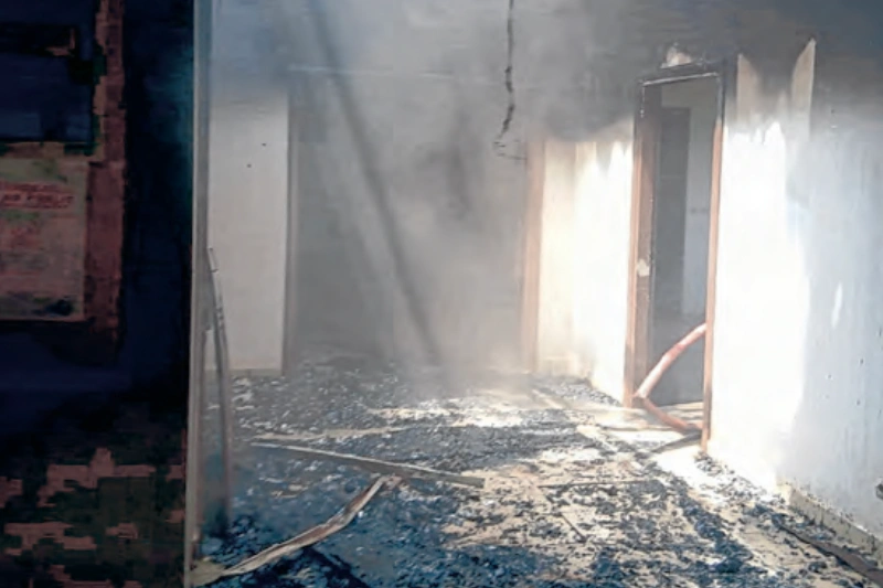 Tchibanga : une partie du gouvernorat en feu