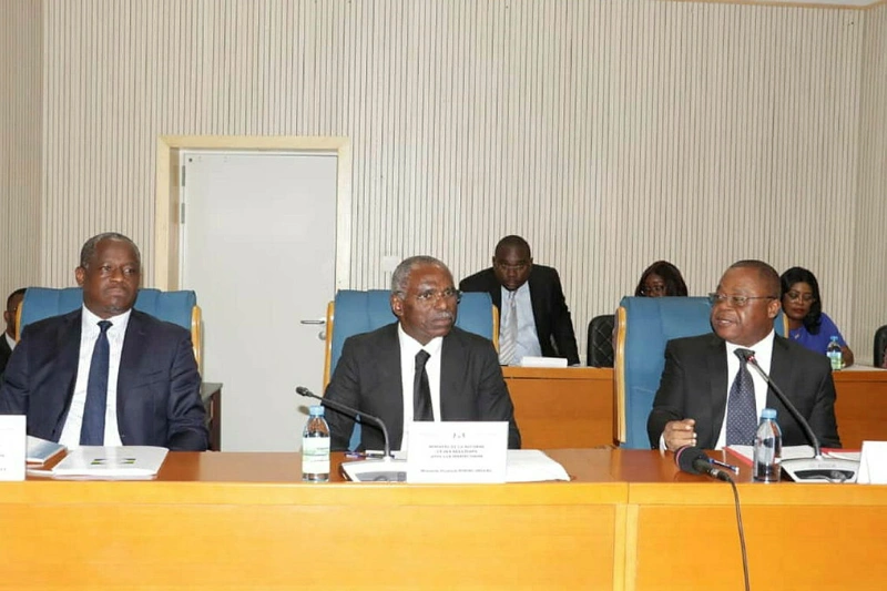 Audition conjointe du ministre de l’Intérieur et du ministre des Relations avec le Parlement. © DR