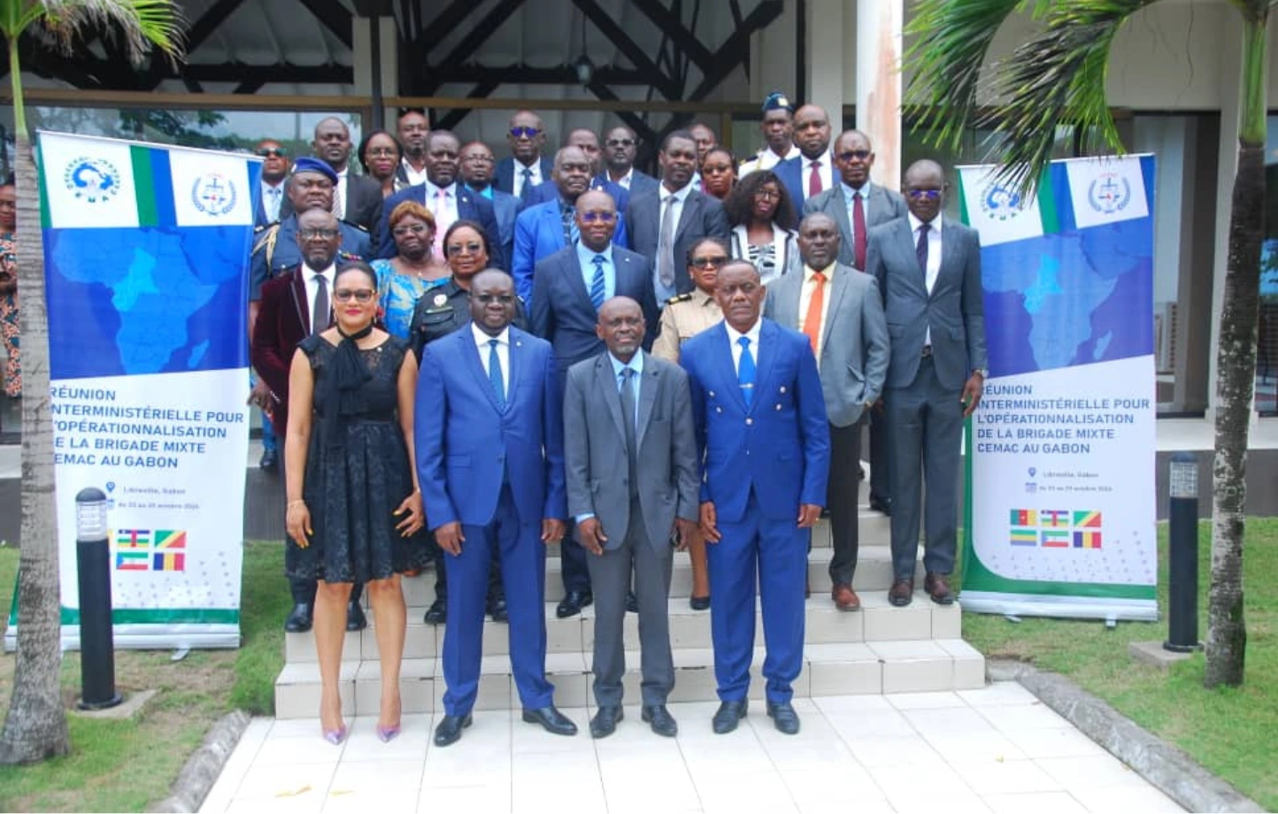 Photo de famille réunion Brigade Mixte CEMAC, le 29 Octobre à Libreville © DR