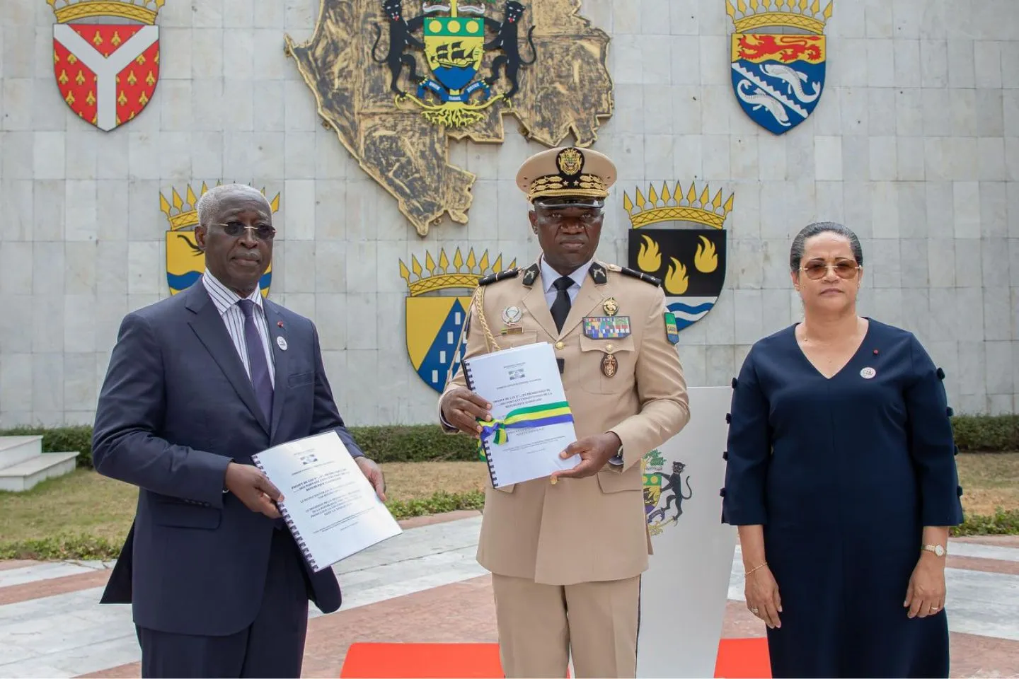 Gabon : le projet de la nouvelle Constitution désormais entre les mains du chef de l’État 