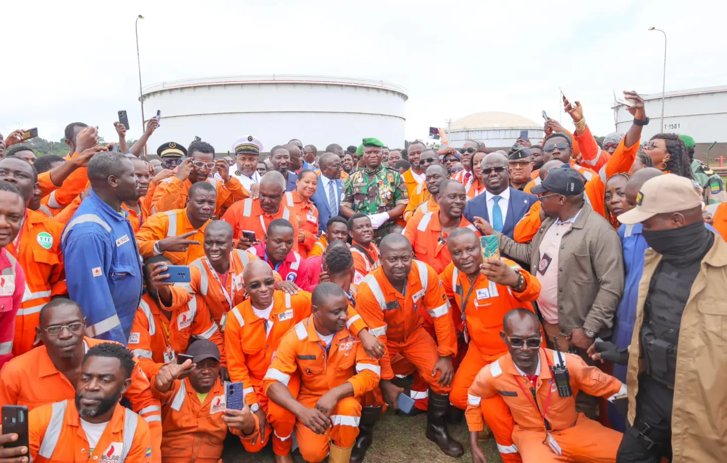 Mardi 29 octobre, le Président de la Transition, S.E. Brice Clotaire Oligui Nguema, a visité le terminal pétrolier de Gamba, géré par Assala Energy. © DR