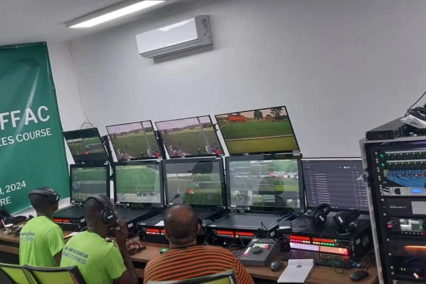 Cours d'Assistance vidéo à l'arbitrage (VAR) : deux Gabonais en formation à Abidjan