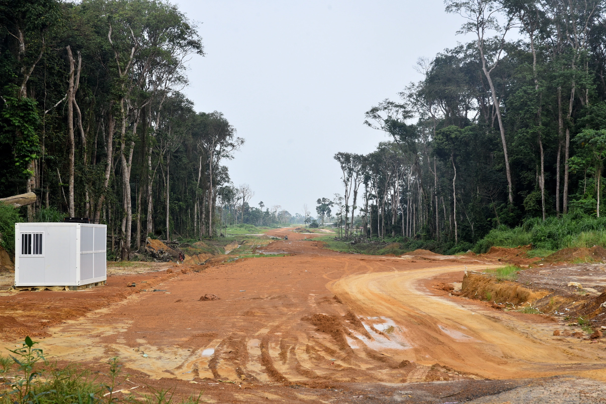  Le chantier de construction de la voie de contournement à Malibe. © L'union