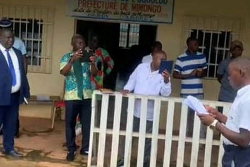 Les élèves de l'établissement secondaire public de Mimongo