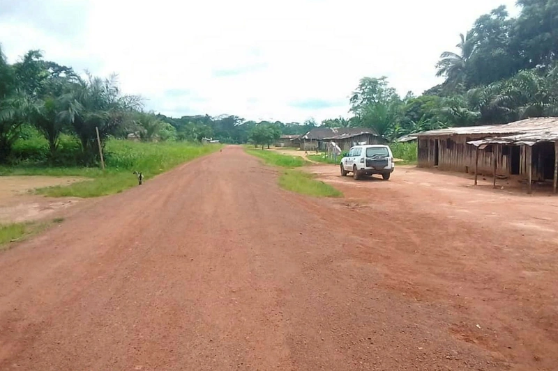 Un pan du regroupement de villages Memba, à 7 km de Lebamba.  © DR
