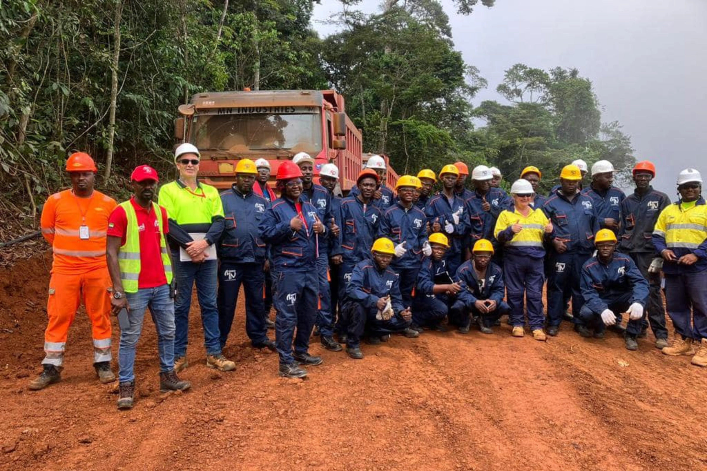 Les équipes de MN-Industries sur un chantier © DR