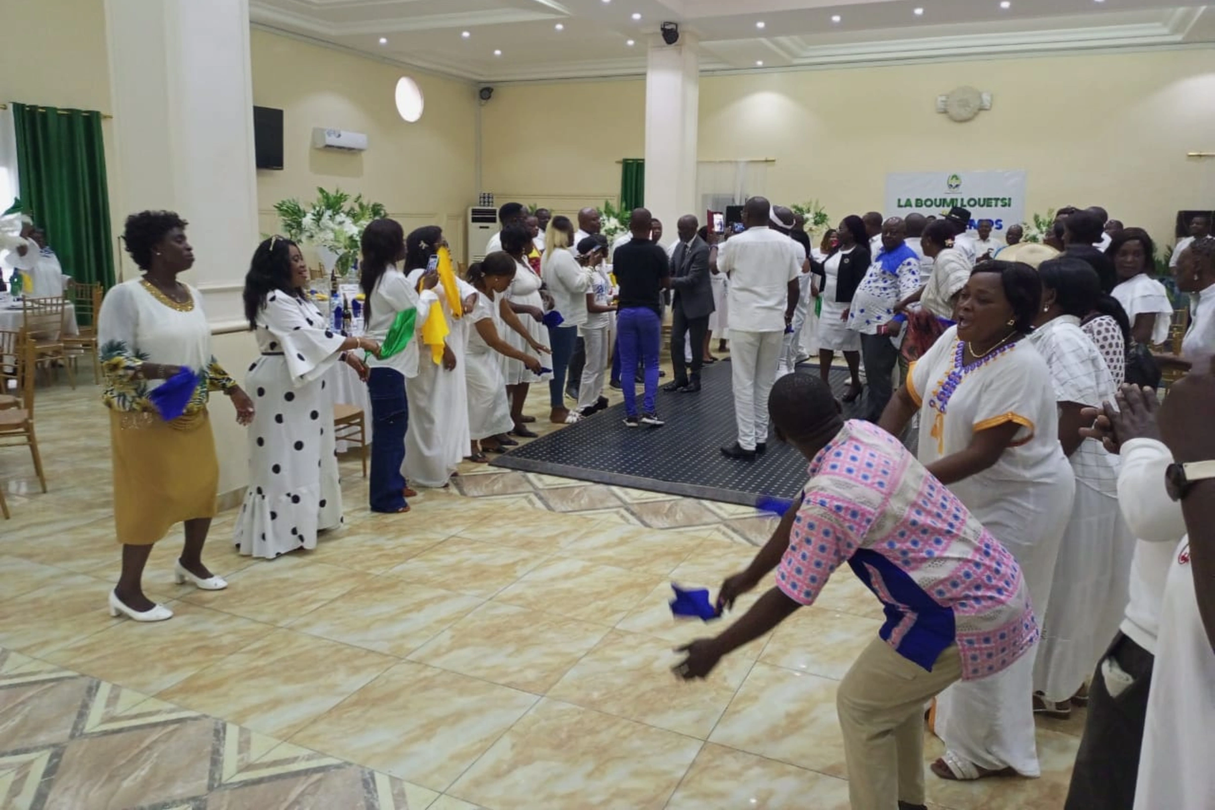 Rassemblement des membres du PDG de la Boumi-Louetsi, dans la province de la Ngounié à Akanda © DR