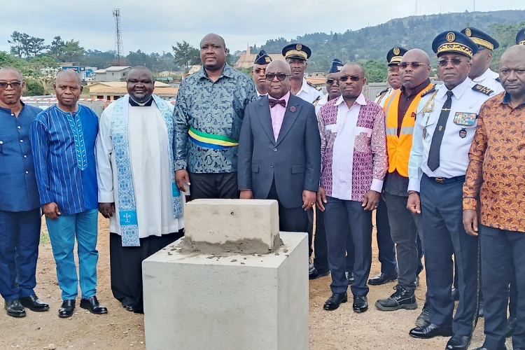 Moanda : la première pierre du futur commissariat central de police