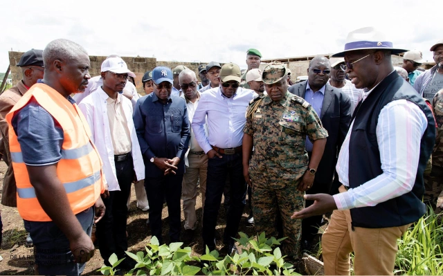 Le 22 novembre 2024, le Premier ministre, chef du gouvernement de la transition,Raymond Ndong Sima , s'est rendu sur le site du ranch de Ndéndé, situé dans la province de la Ngounié. © DR