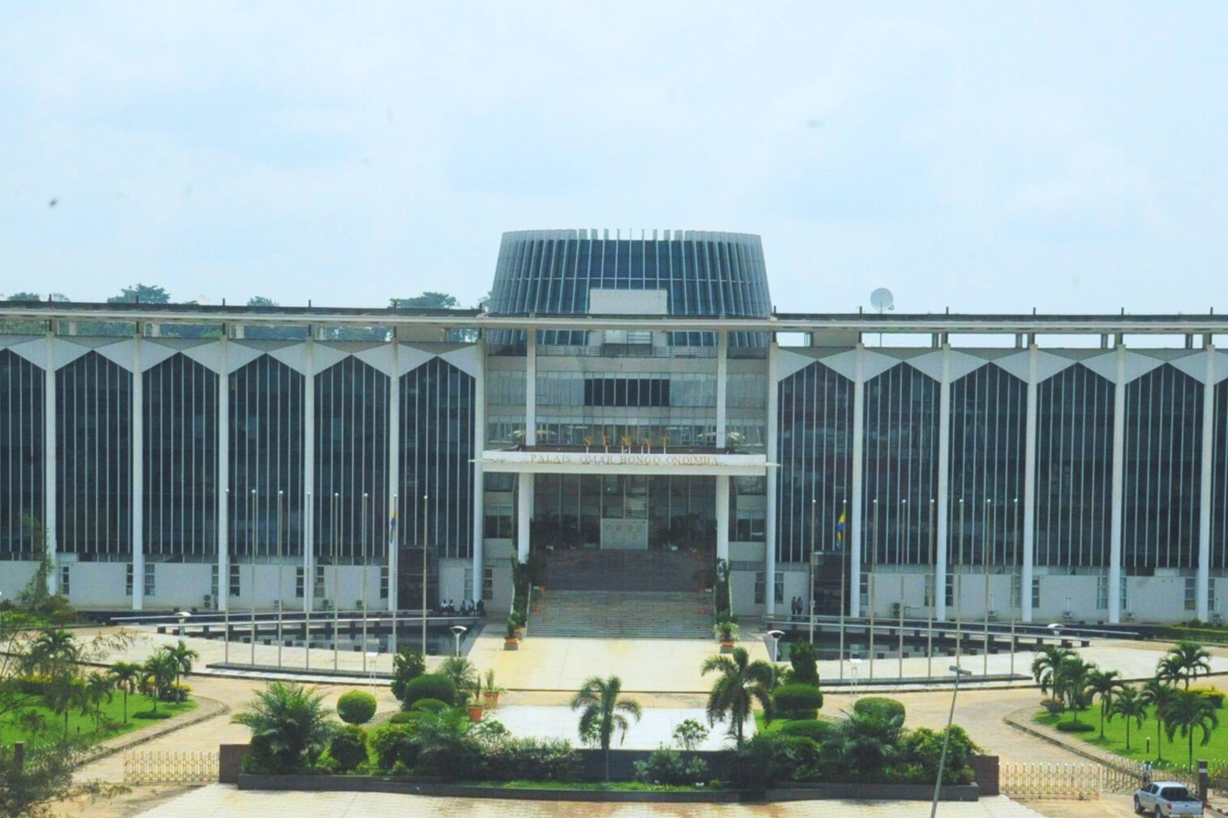 Le Palais Omar Bongo, siège du Sénat, à Libreville.