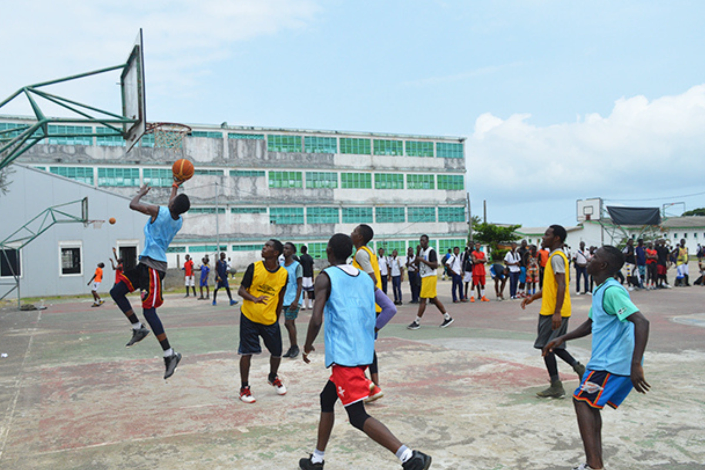 Sport gabonais : Ne faut-il pas tout arrêter ?