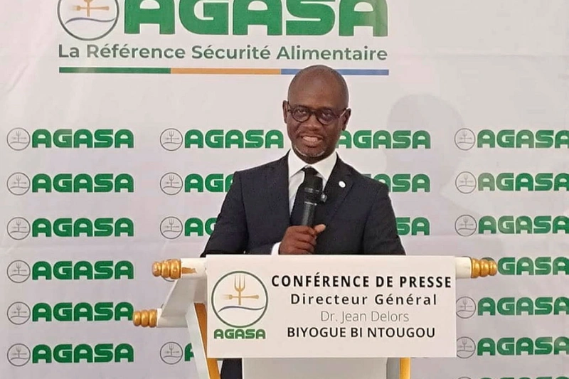 Conférence de presse Jean Delors Biyogue Bi Ntougou. © DR