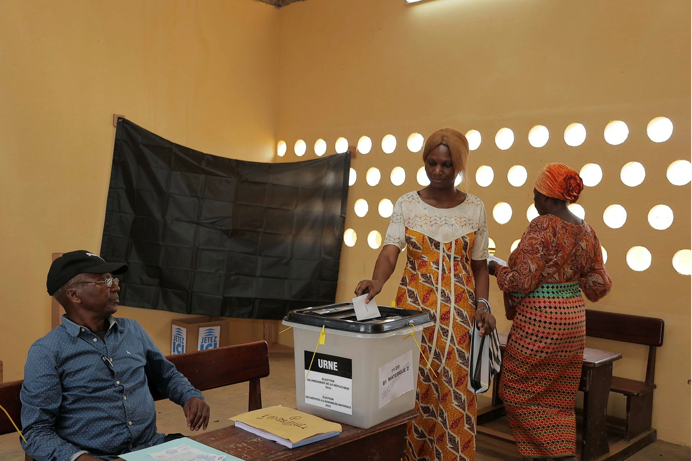 Elections générales en province : Un instantané du vote à Tchibanga. © DR