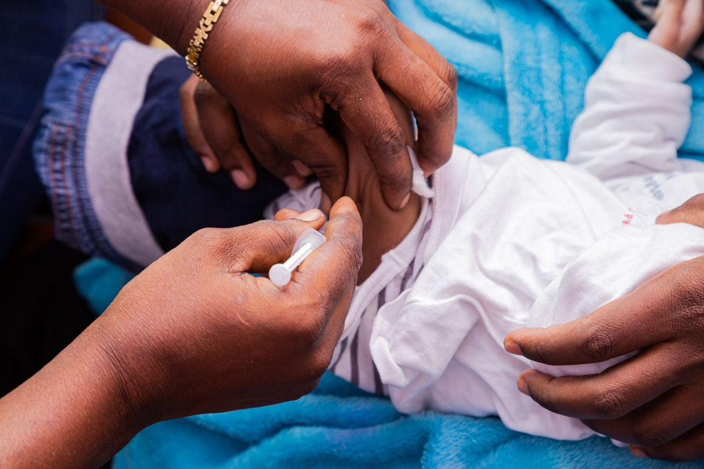 Santé : les enfants de 0 à 5 ans (finalement) vaccinés 