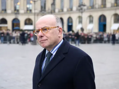 France : l’hypothèse Bernard Cazeneuve comme Premier ministre agite la gauche