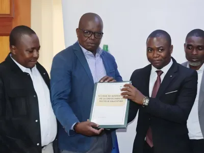 Signature d'un protocole pour suspendre la grève