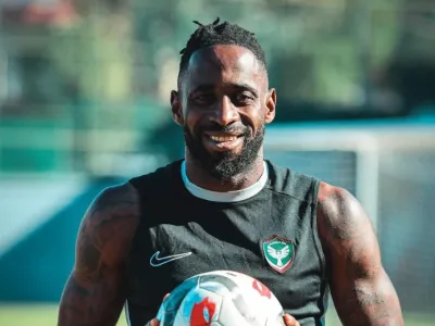 André Biyogo Poko, footballeur international gabonais