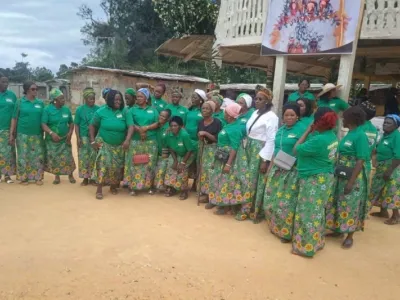 L'association "Femmes mâtures" milite pour le retour à la terre.