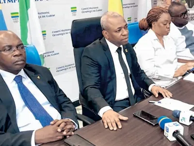 Les membres du bureau directeur du CNOG