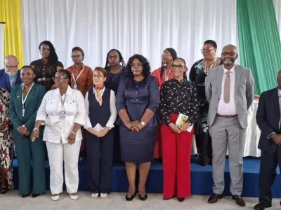 Psychiatres, psychologues, juristes, travailleurs sociaux, associations