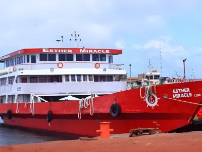 Bateau Esther Miracle