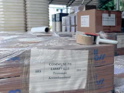 Hier le préau de Multipress était envahi de ces cartons contenant le matériel électoral.