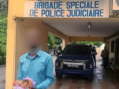  Gaël Oye Meye, pris en flagrant délit de vol de cannabis scellé et conservé au sein du Palais de justice de Libreville 