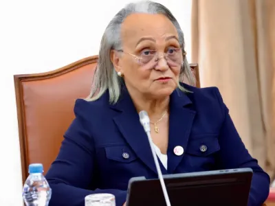 Jacqueline Ilogue Bignoumba, ministre de l’Éducation nationale et à l’Instruction civique.