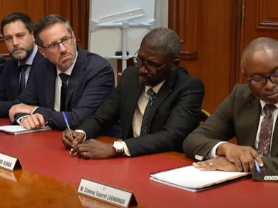 Rencontre entre le président Brice clotaire Oligui Nguema, la SEEG et Suez