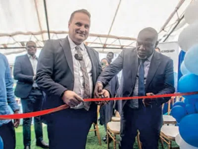 Lors de l’ouverture officielle de l’orphelinat réhabilité à Akanda