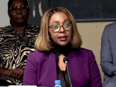 Laurence Ndong, ministre de la fonction publique